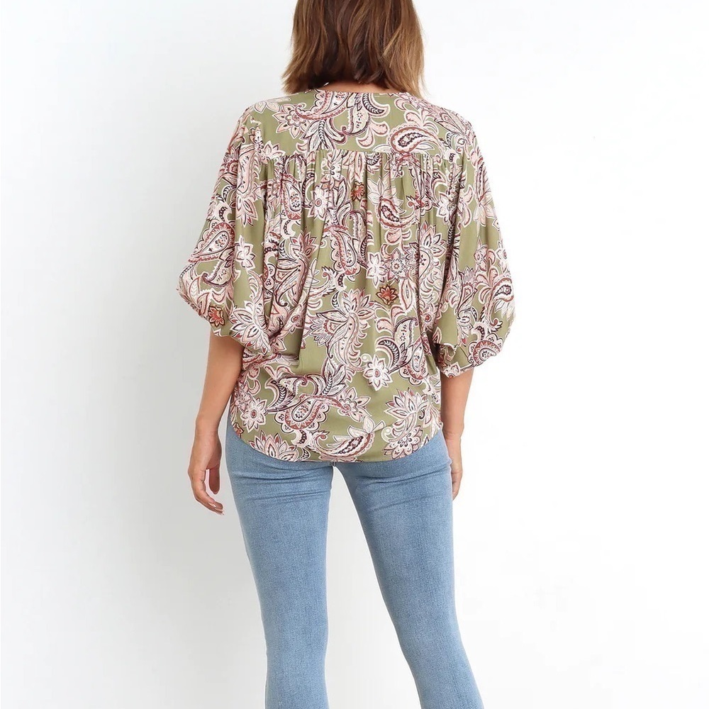 Petal & Pup Kendra Floral Wrap Blouse High Low - Picture 14 of 14